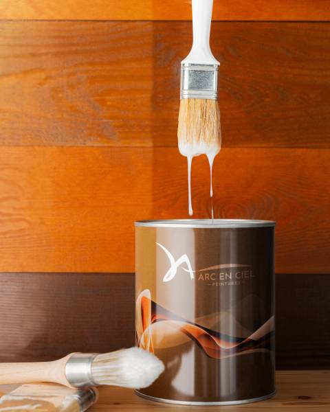 Avec quels outils appliquer efficacement un vernis acrylique monocomposant ?