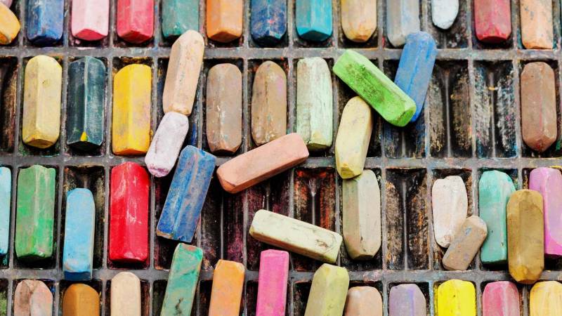 Découvrez les pastels Rembrandt, une référence en qualité artistique, chez Arc en Ciel Peintures du Luberon à Maubec, près de Salon de Provence